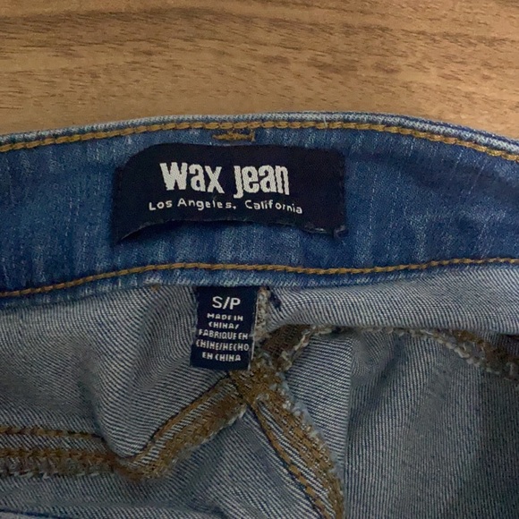 jean shorts - Picture 3 of 3